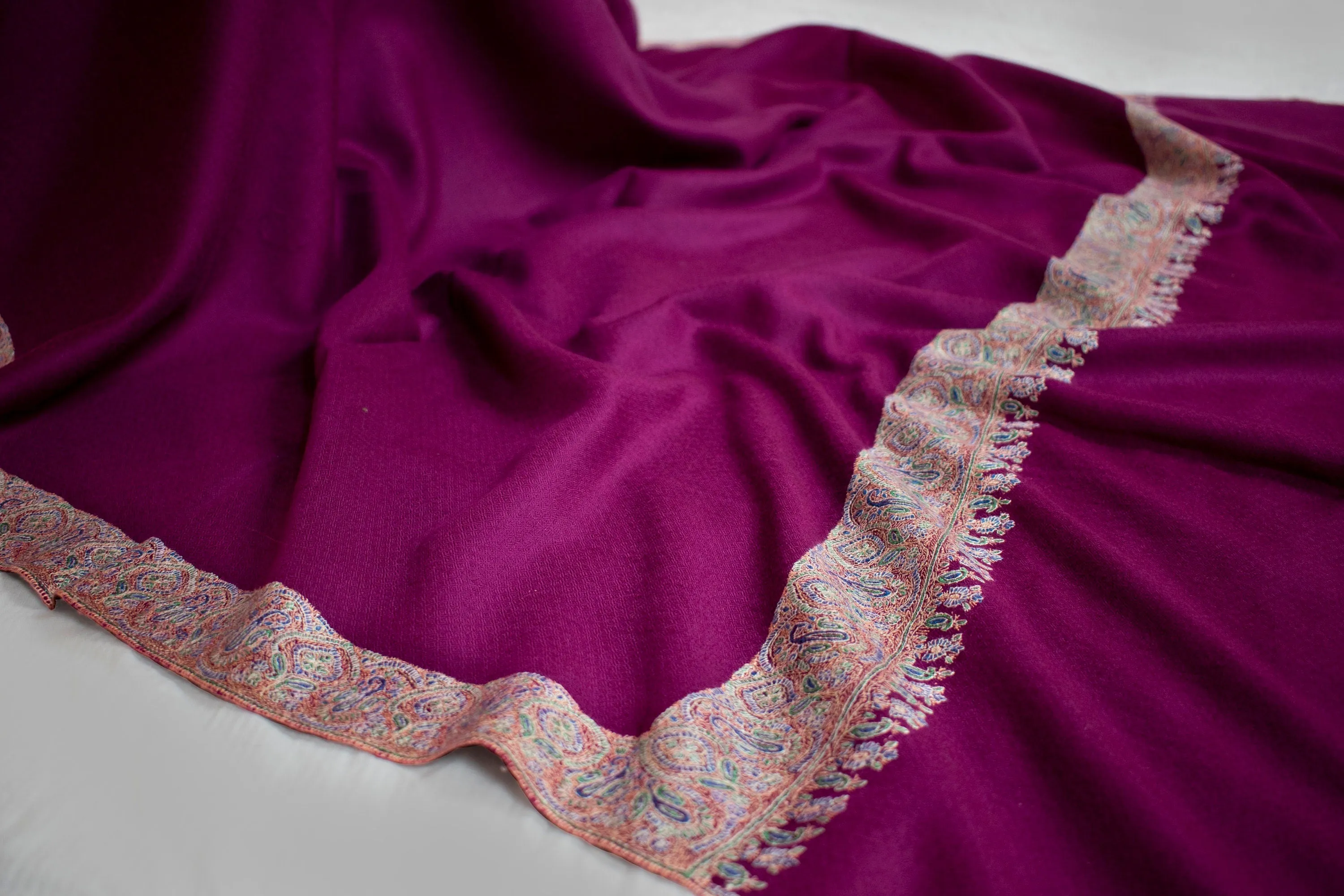 Border Sozni Pure Pashmina/Cashmere Scarf/Shawl, Handwoven on Hand loom & Hand Embroided in Kashmir, Luxury, Masterpiece.