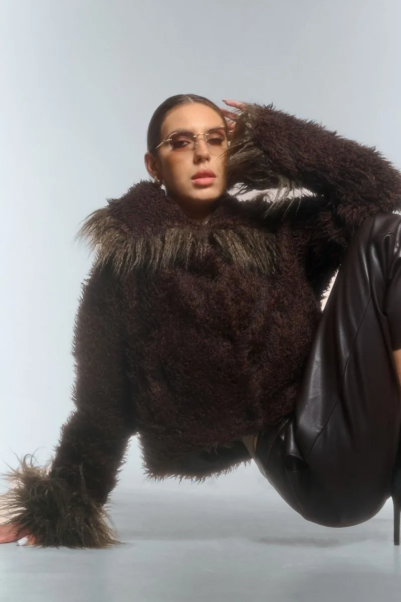 CROPPED FAUX FUR JACKET WITH TURN-UP CUFFS IN BROWN