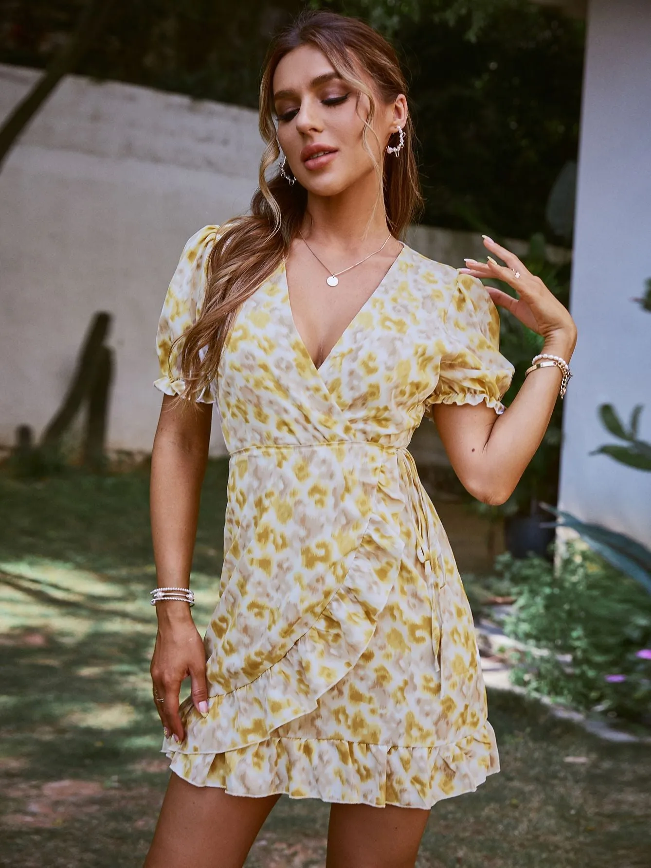 Elegant v-neck flare sleeve leopard print summer Ruffle floral sheath mini dress Holiday pink office Dress