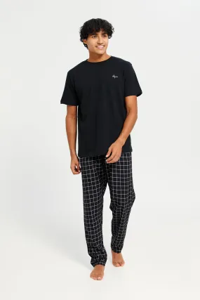 Men Black Checkered Pyjama Set (2 Piece)