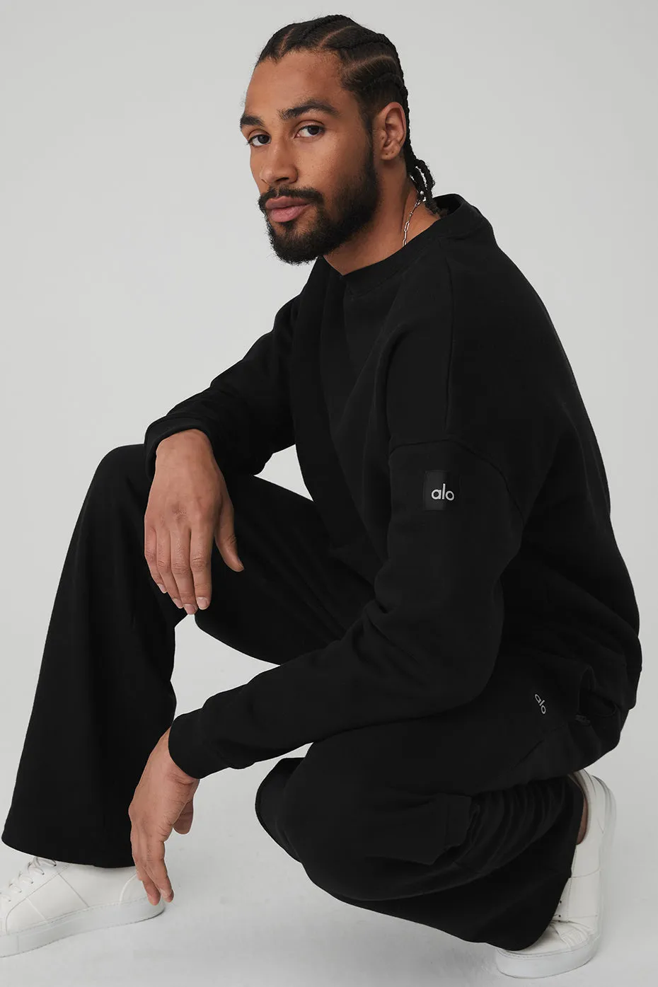 Men's Renown Crew Neck Pullover & Renown Sweatpant Set