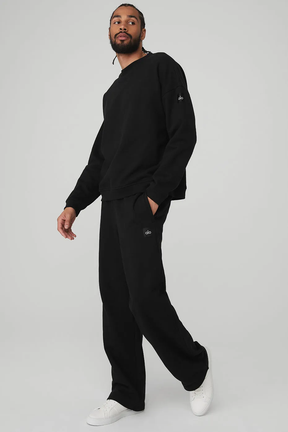 Men's Renown Crew Neck Pullover & Renown Sweatpant Set