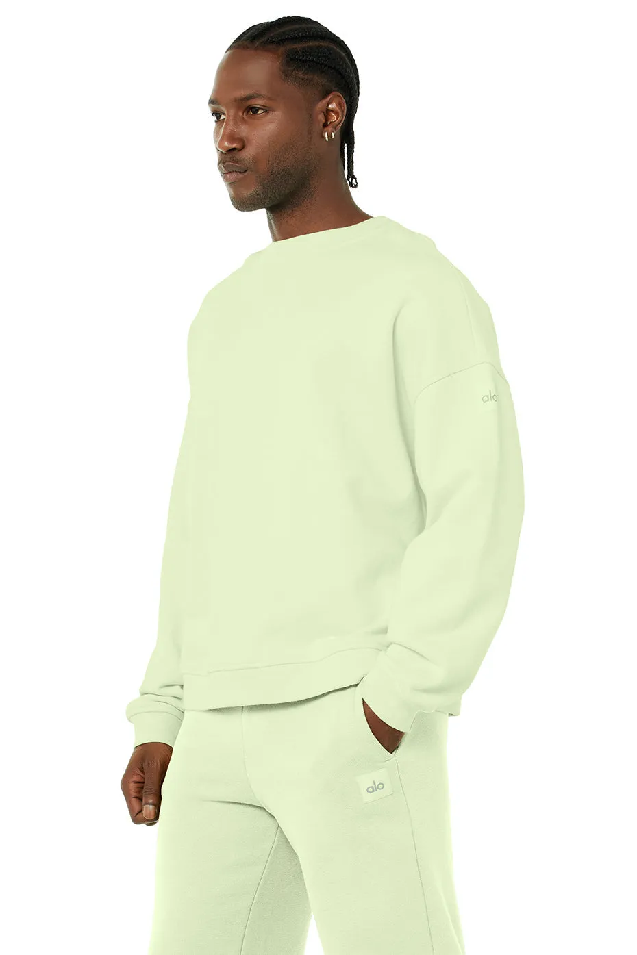 Men's Renown Crew Neck Pullover & Renown Sweatpant Set