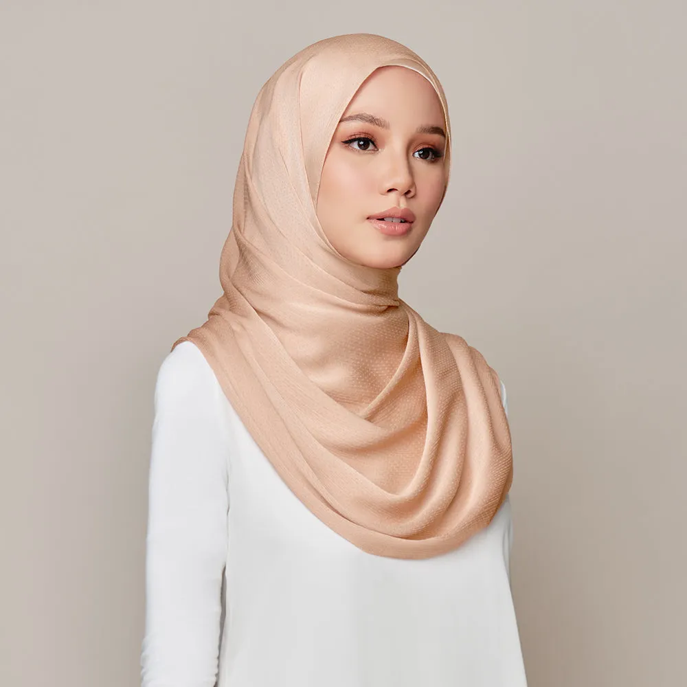 Sofya in Naive