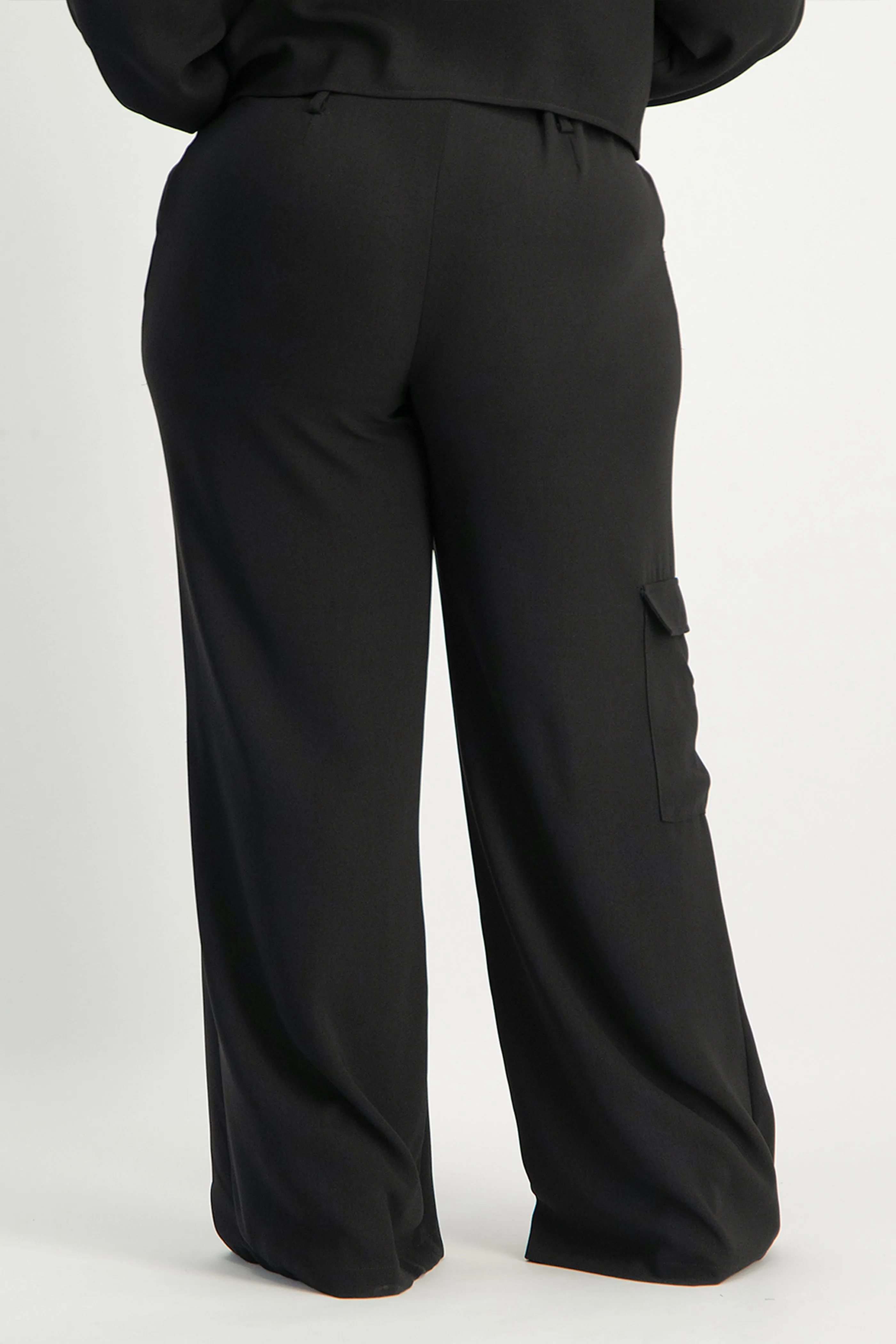 Taytum Wide Leg Cargo Suit Pant - Black