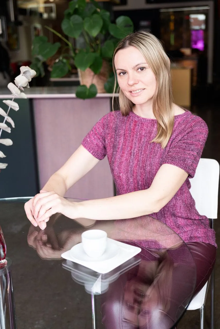 Vertiligne | Pullover short sleeves - Free knitting pattern