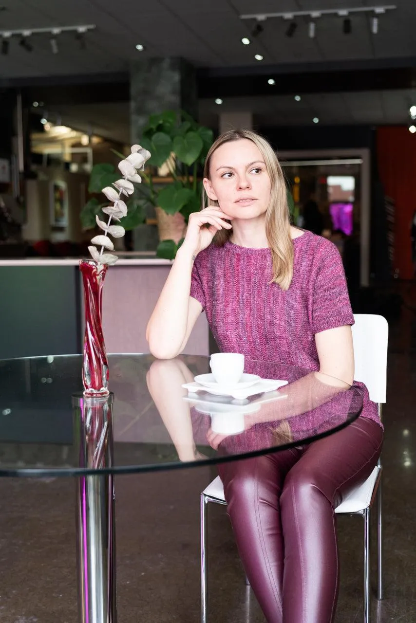 Vertiligne | Pullover short sleeves - Free knitting pattern