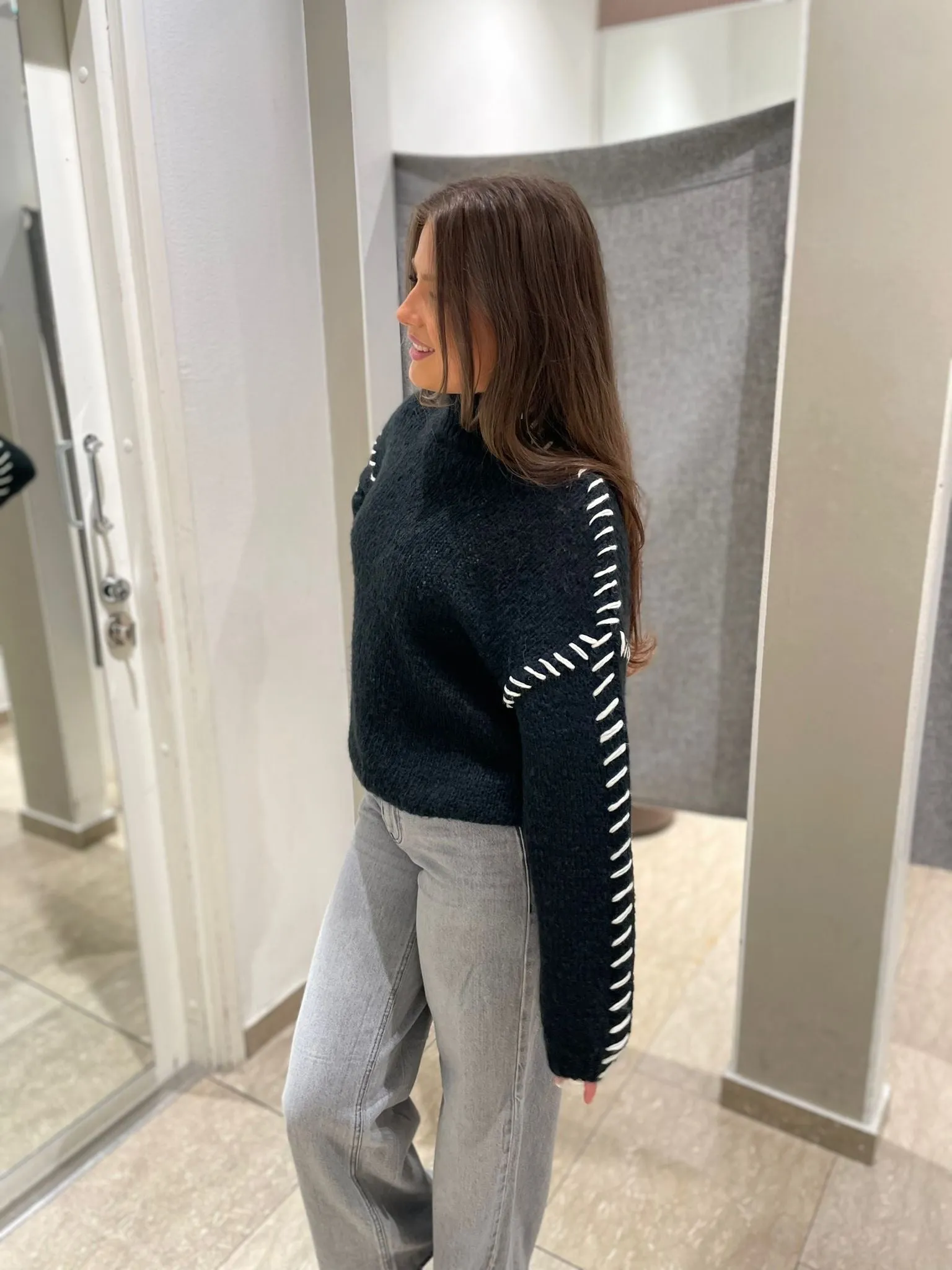 VICHOCA Pullover - Black
